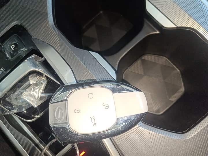 GAC Trumpchi GS3 2023 2023款 影速 270T 劲享版