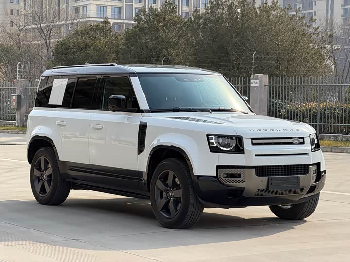 2025 Land Rover Defender
