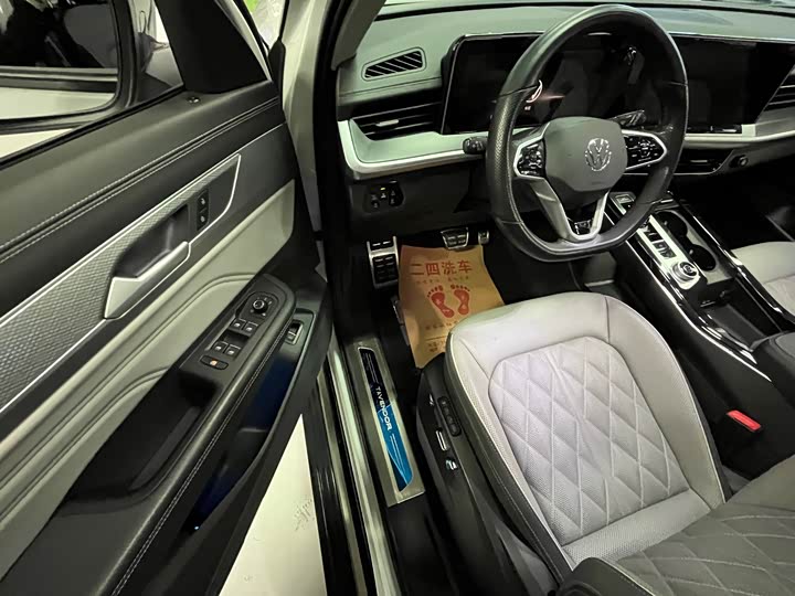 Volkswagen Tavendor 2023 2023款 380TSI 四驱R-Line巡游版