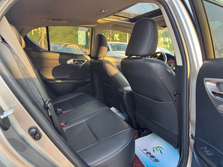 Lexus CT 200h 2020 2020款 CT200h 舒适版 单色