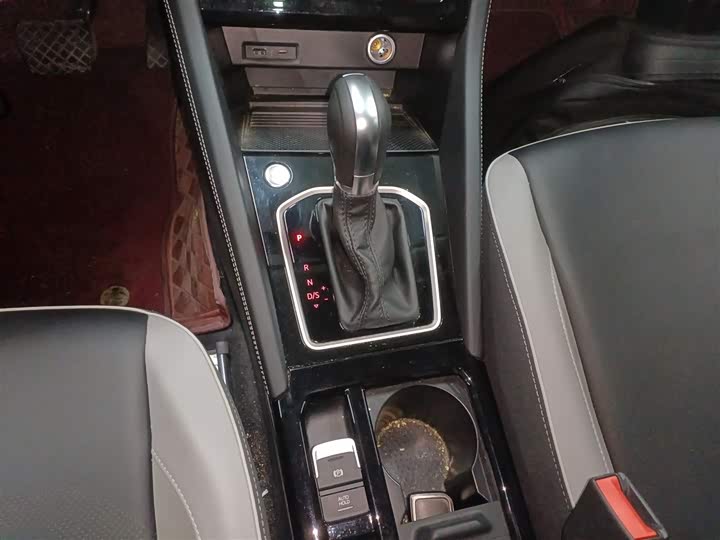 Jetta VS7 2023 2023款 280TSI 自动高光悦享版