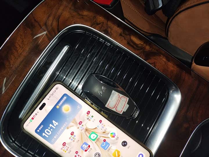 Hongqi HQ9 2023 2023款 2.0T 智联旗享版