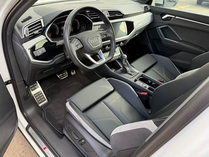 Audi Q3 2024 2024款 35 TFSI 时尚动感型