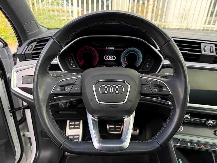 Audi Q3 2024 2024款 35 TFSI 时尚动感型