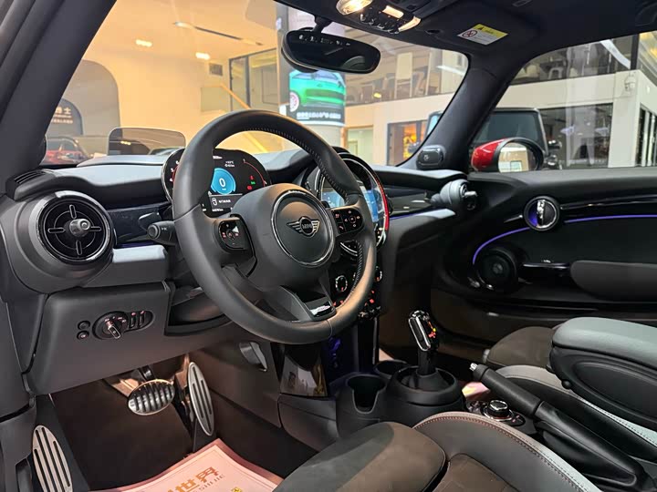 Mini Mini JCW 2023 2023款 改款 2.0T JOHN COOPER WORKS ALL-IN