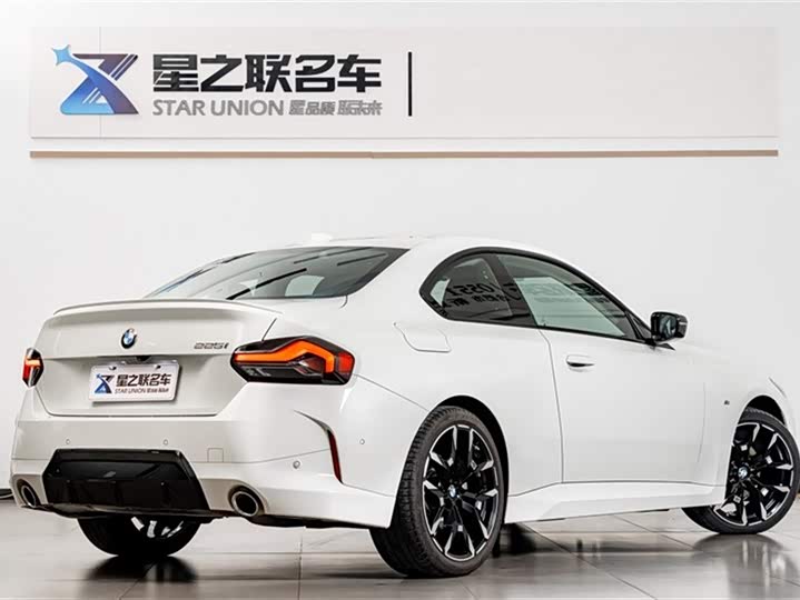 BMW 2 Series 2025 2025款 225i M运动曜夜套装