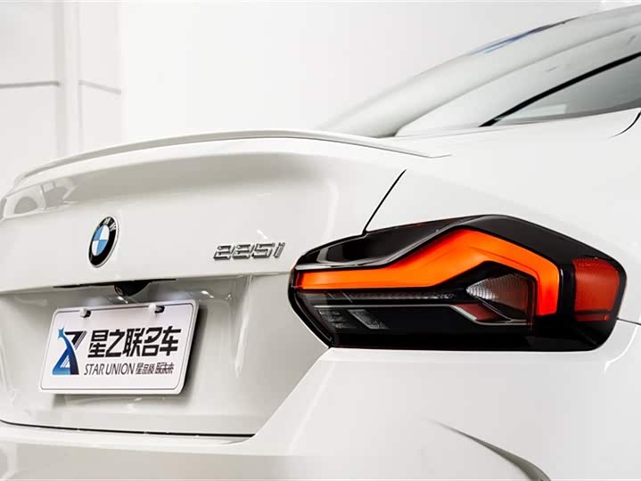 BMW 2 Series 2025 2025款 225i M运动曜夜套装