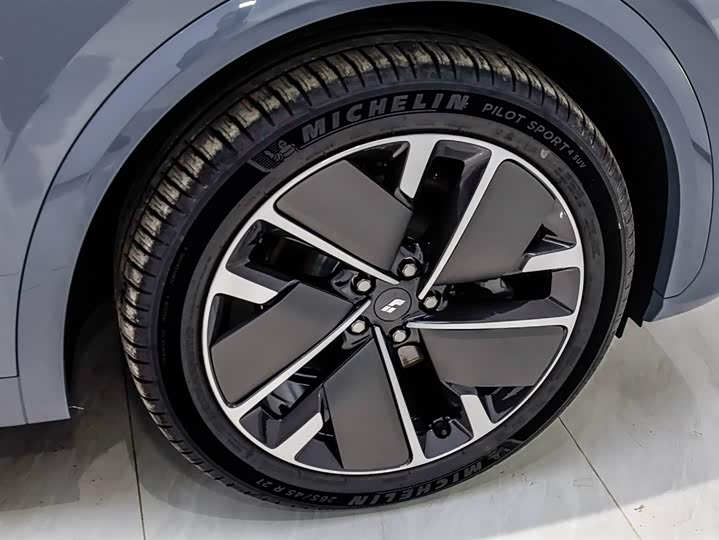 LiXiang L7 2025 2025款 Max 智能焕新版