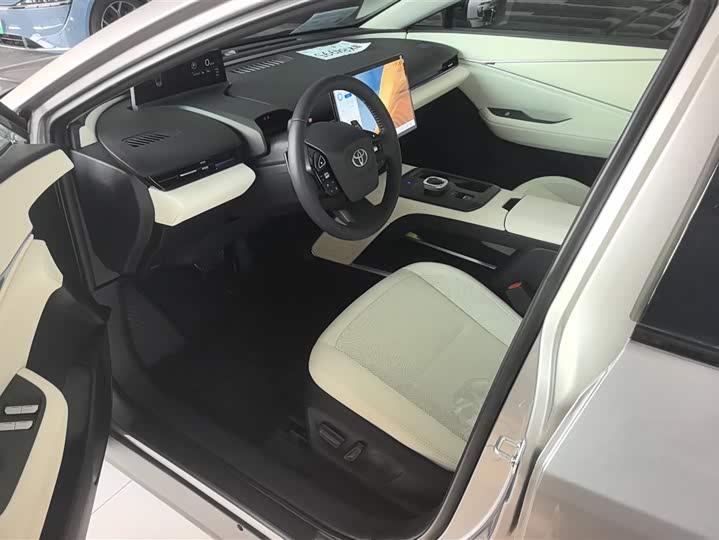 Toyota bZ5 2025 2025款 550 PRO智行版