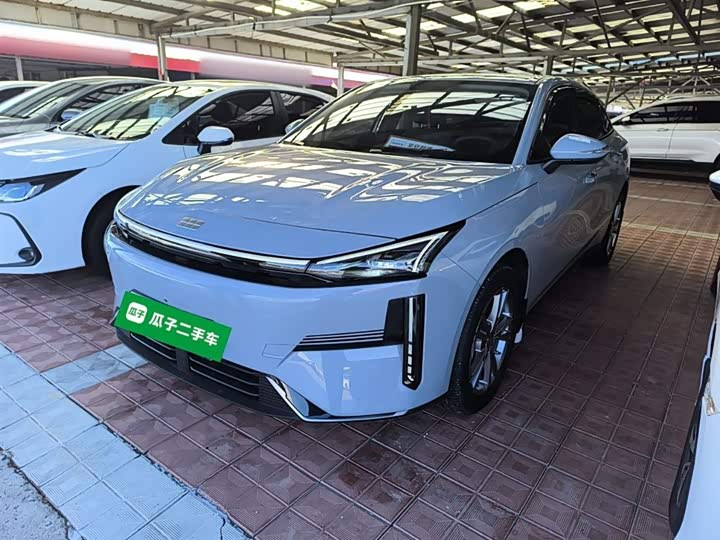 Geely Galaxy L6 2025 2025款 EM-i 140km 远航版