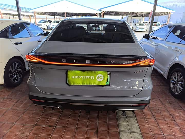 Geely Galaxy L6 2025 2025款 EM-i 140km 远航版