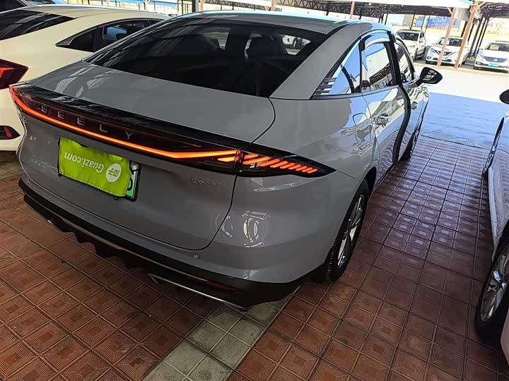 Geely Galaxy L6 2025 2025款 EM-i 140km 远航版