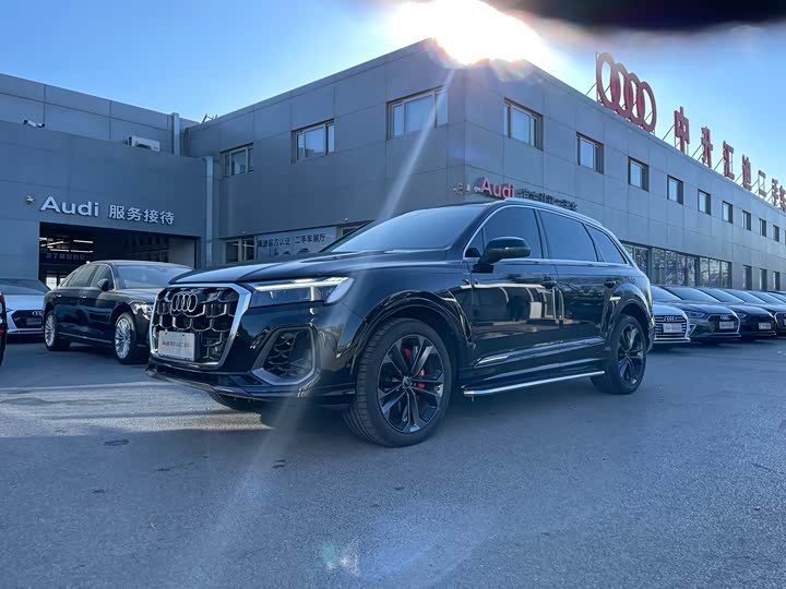 Audi Q7 2025 2025款 55 TFSI quattro S line运动型