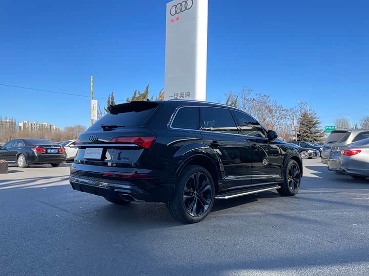 Audi Q7 2025 2025款 55 TFSI quattro S line运动型
