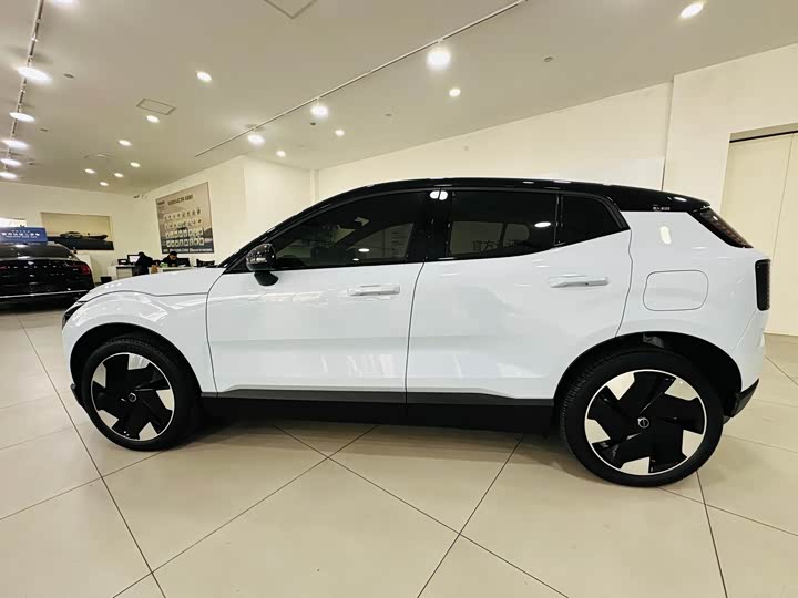 Volvo EX30 2025 2025款 后驱长续航版 Plus