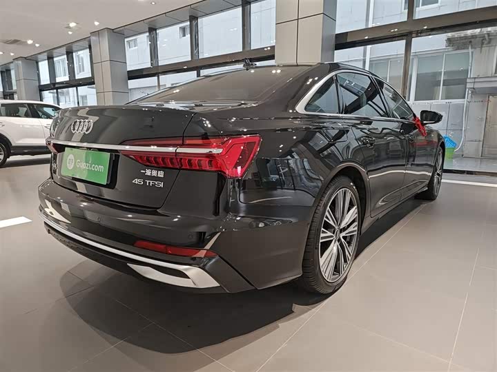 Audi A6L 2025 2025款 改款 45 TFSI 臻选动感型