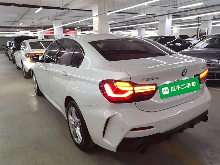 BMW 1 Series 2023 2023款 120i M运动曜夜版