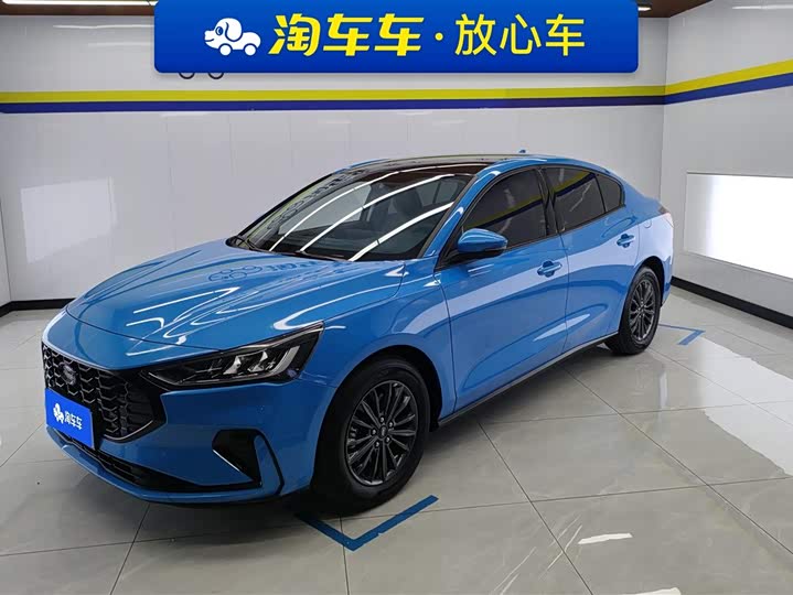 Ford Focus 2022 2022款 三厢 EcoBoost 180 自动竞速版