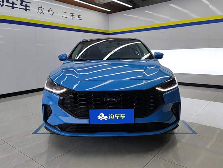 Ford Focus 2022 2022款 三厢 EcoBoost 180 自动竞速版