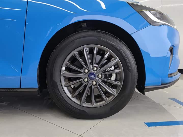 Ford Focus 2022 2022款 三厢 EcoBoost 180 自动竞速版