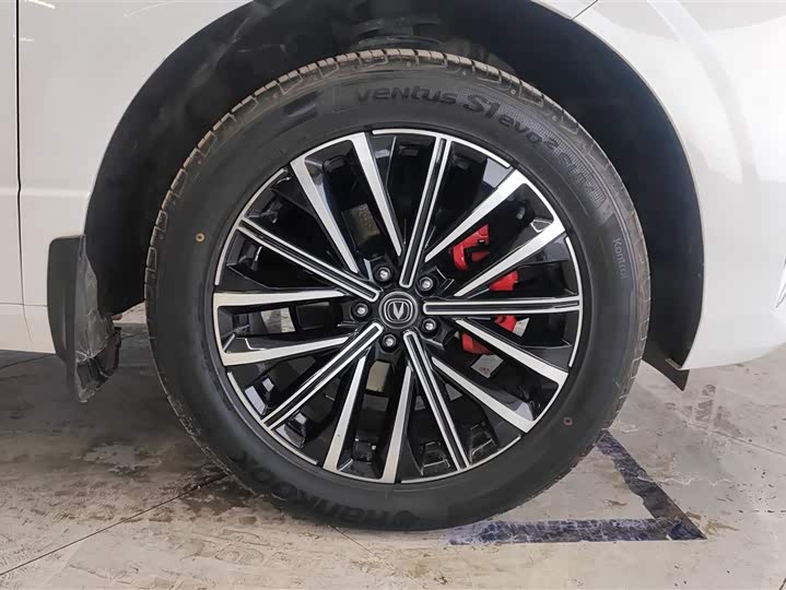 Changan UNI-K 2023 2023款 2.0T 四驱悦享型