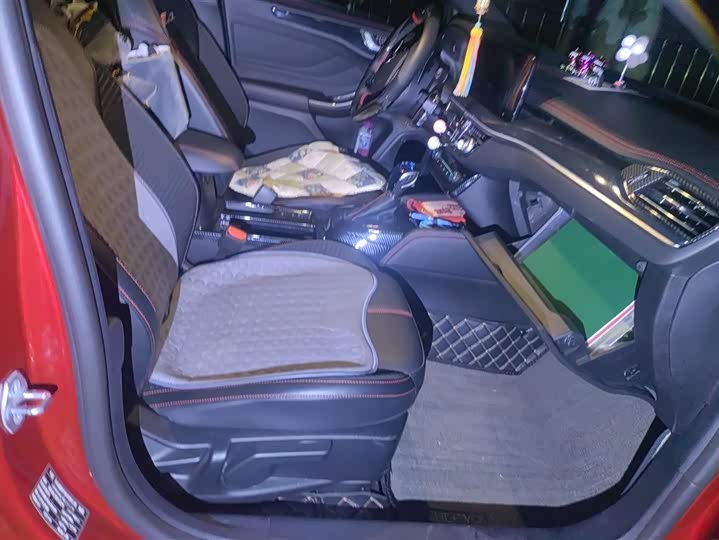 Ford Focus 2022 2022款 两厢 EcoBoost 180 自动ST Line