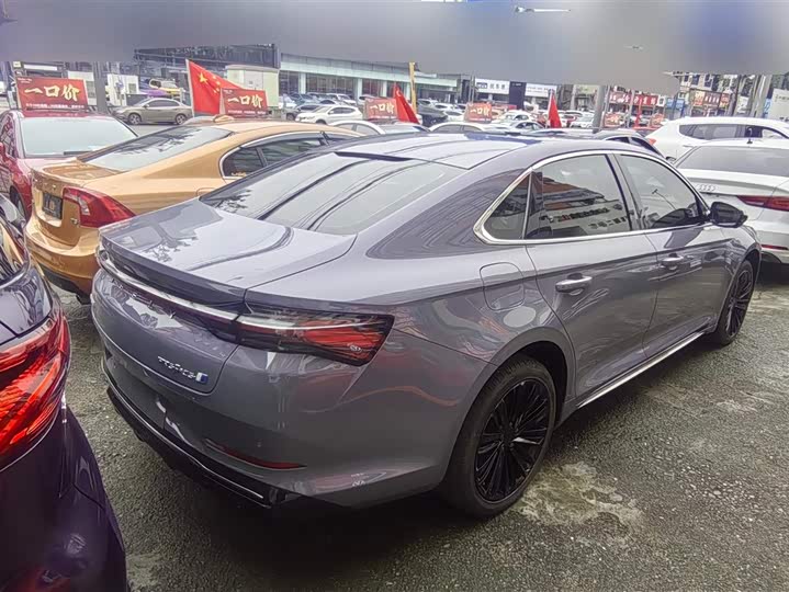 Geely Preface L 2024 2024款 油混 1.5TD 天宫版