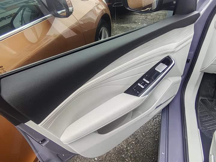 Geely Preface L 2024 2024款 油混 1.5TD 天宫版