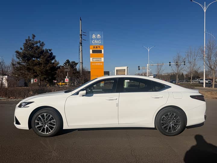 Lexus ES 2025 2025款 200 臻享版
