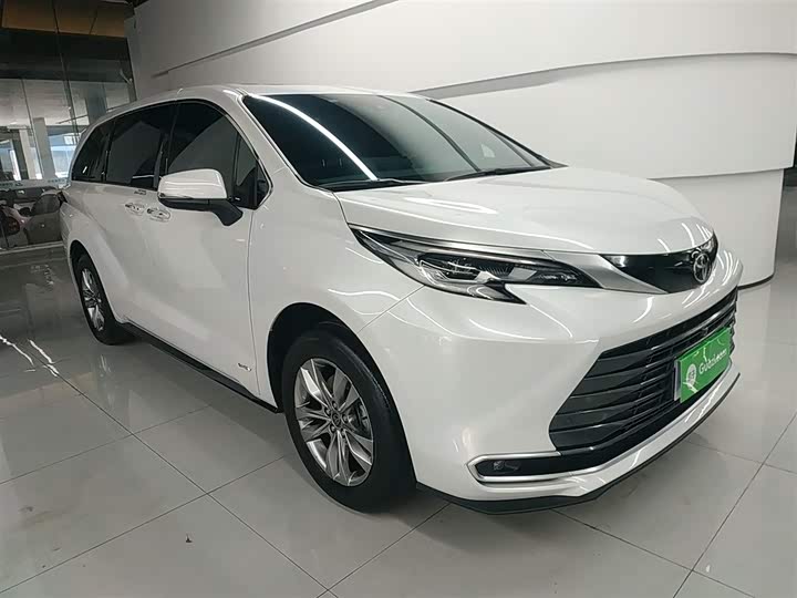 Toyota Sienna 2024 2024款 2.5L混动 四驱尊贵版