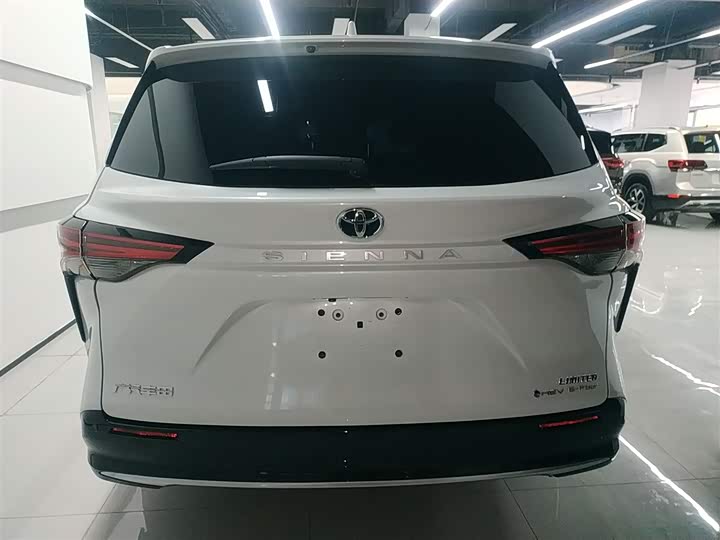 Toyota Sienna 2024 2024款 2.5L混动 四驱尊贵版