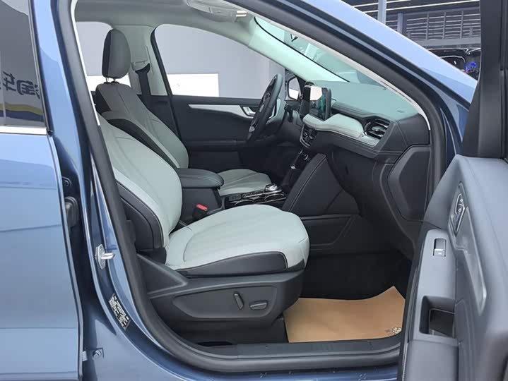 Ford Escape 2024 2024款 EcoBoost 245 两驱耀享款