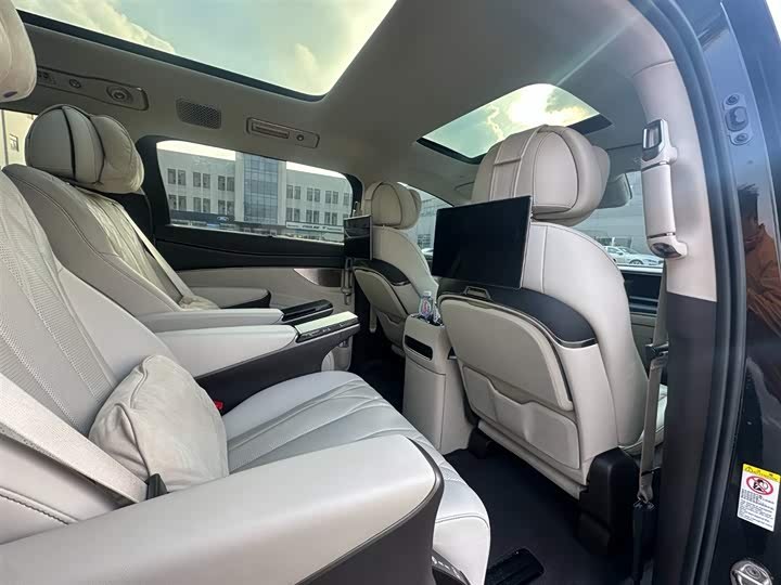 Denza D9 2025 2025款 DM-i 智驾版 1020 四驱旗舰型