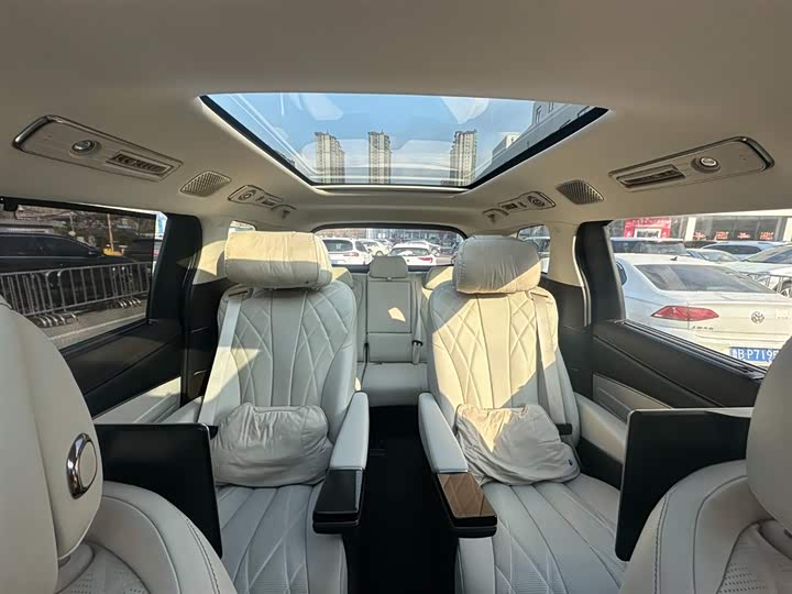 Denza D9 2025 2025款 DM-i 智驾版 1020 四驱旗舰型