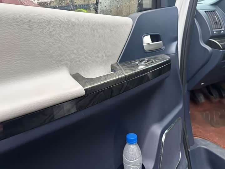 Dongfeng Forthing Lingzhi Plus 2024 2024款 1.5T 手动豪华型 7座