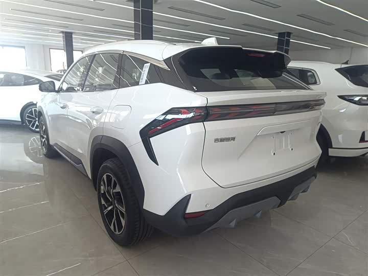 Geely Galaxy L7 2025 2025款 EM-i 115km 远航版