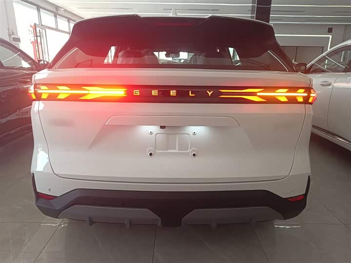 Geely Galaxy L7 2025 2025款 EM-i 115km 远航版