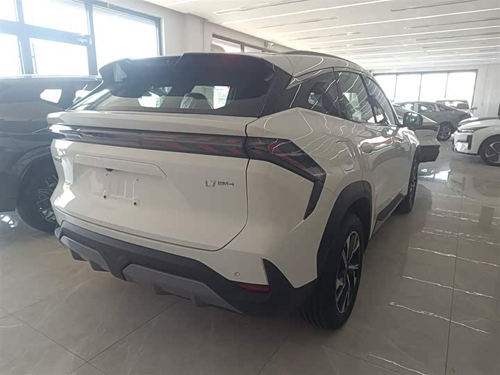 Geely Galaxy L7 2025 2025款 EM-i 115km 远航版