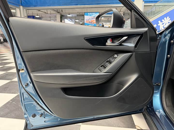 Mazda CX-4 2021 2021款 2.0L 自动两驱蓝天活力版