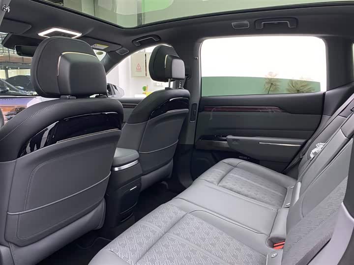 Zeekr 7X 2025 2025款 100kWh 长续航后驱智驾版