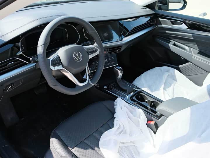 Volkswagen Passat 2026 2026款 出众款 380TSI 星空龙耀版