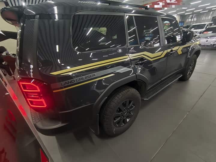 Toyota Prado 2024 2024款 2.4T 悍野WX版 6座