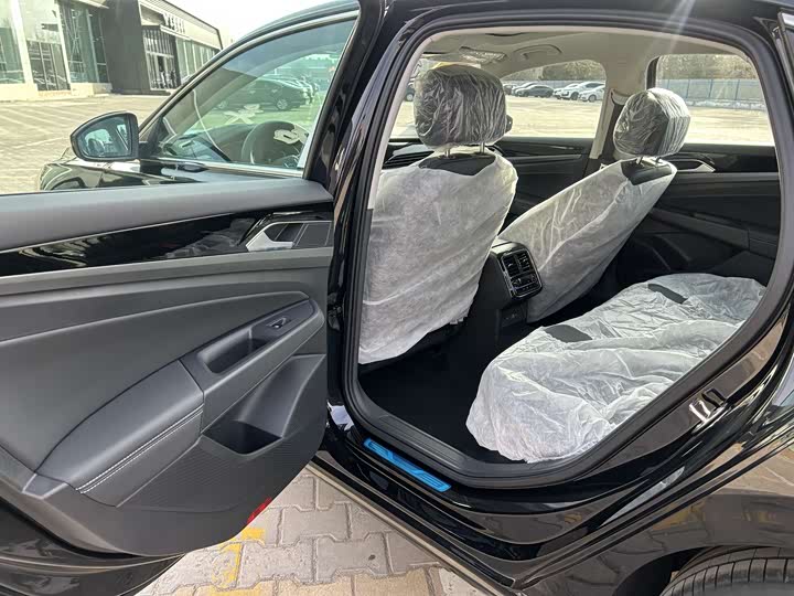 Volkswagen Passat 2026 2026款 出众款 380TSI 星空龙腾版