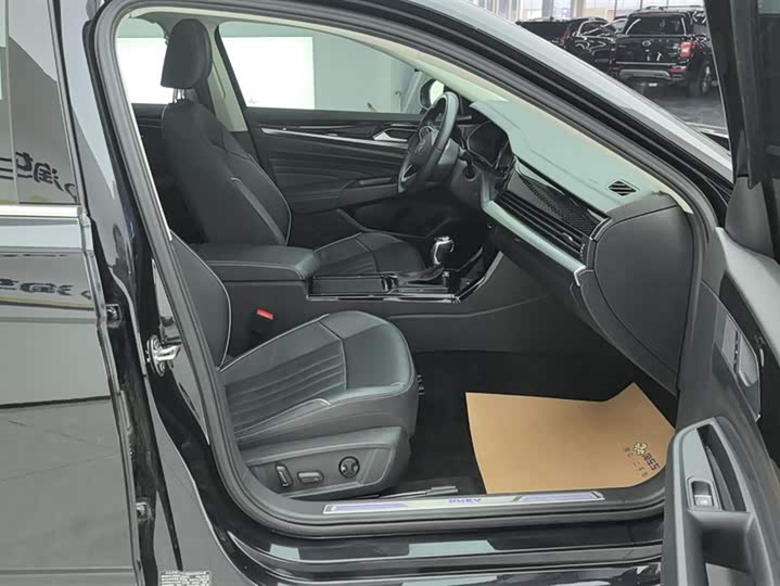 Volkswagen Passat Hybrid 2023 2023款 430PHEV 混动精英版