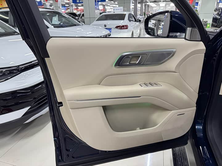 Changan Deepal S09 2025 2025款 四驱Ultra+ 高定版