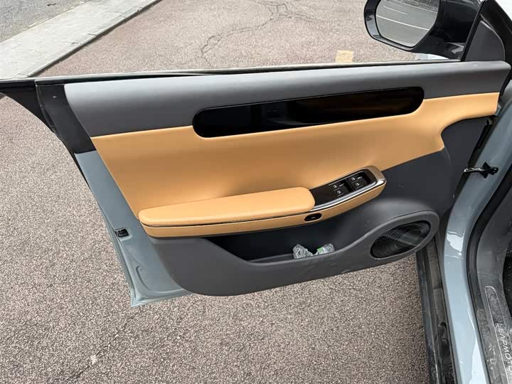 Leapmotor C01 2024 2024款 增程 316尊享版