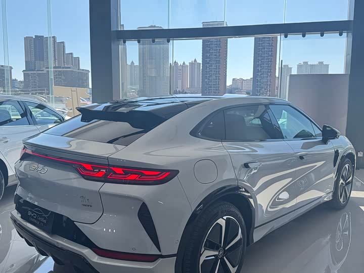 BYD Song L 2025 2025款 智驾版 662km 激光雷达卓越型