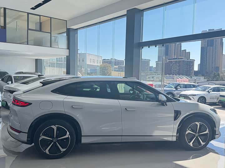 BYD Song L 2025 2025款 智驾版 662km 激光雷达卓越型