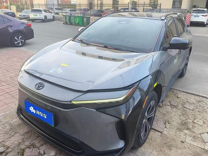 Toyota bZ4X 2022 2022款 四驱高性能Premium版