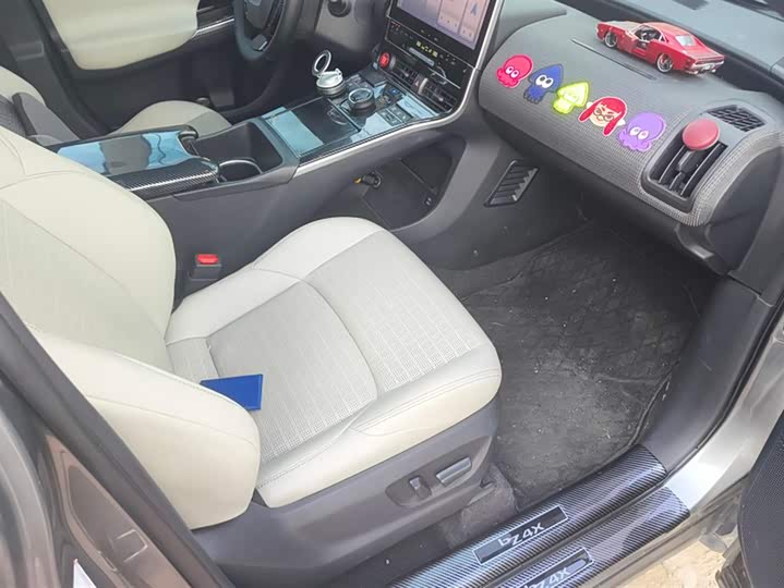 Toyota bZ4X 2022 2022款 四驱高性能Premium版